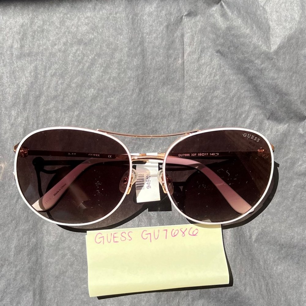 Guess Oversized Round Gold  and White Y2K Sunglasses - GU7686-32F